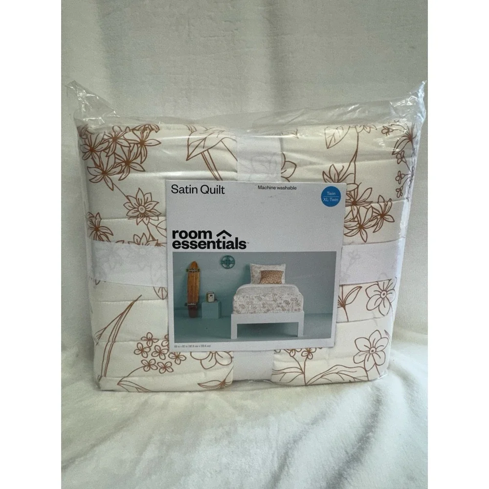 Twin/XL Twin Satin Quilt Ivory Floral Pattern- Room Essentials 92in X 66in